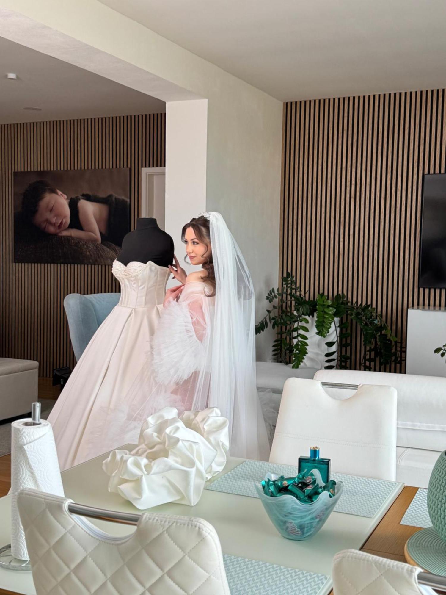 Apartment Airport Luxury &